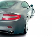 Aston Martin Vantage V8